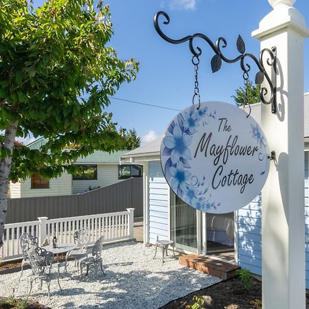 The Mayflower Cottage Te Anau Exterior photo